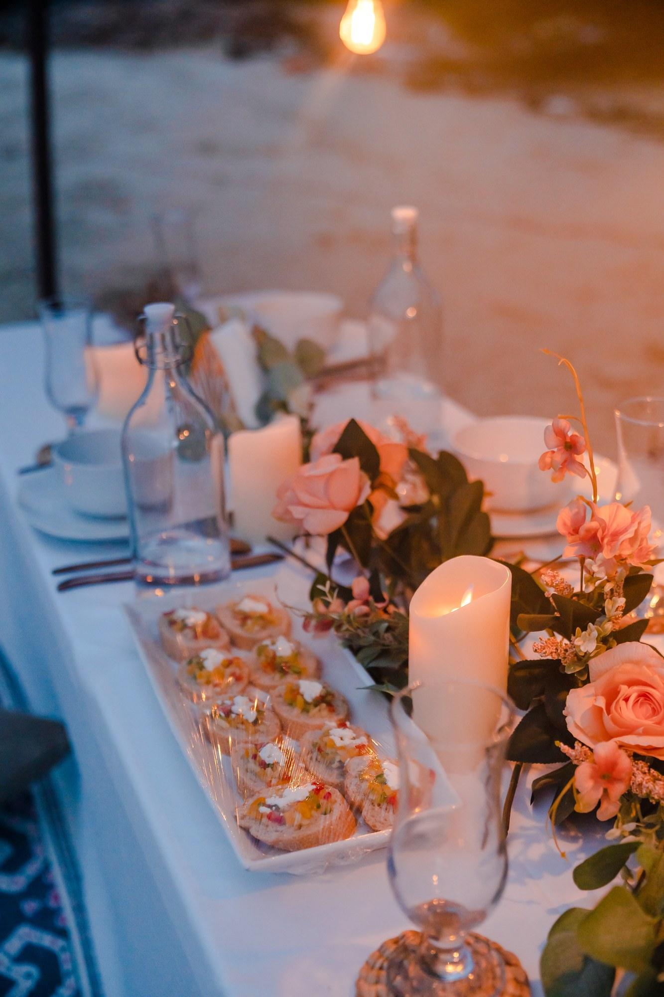 Beach dinner – Vinca Deluxe Phinisi
