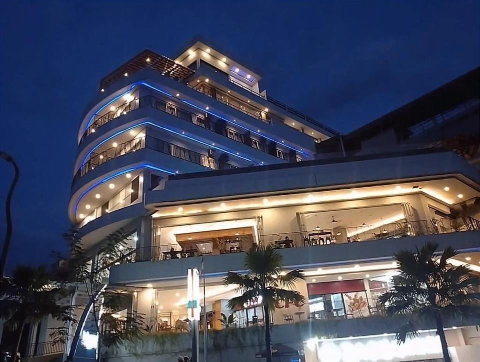 Zasgo Hotel,拉布安巴焦